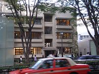 200px-Omotesando_hills_-_aoyama_apartment_replica.jpg 200150 11K